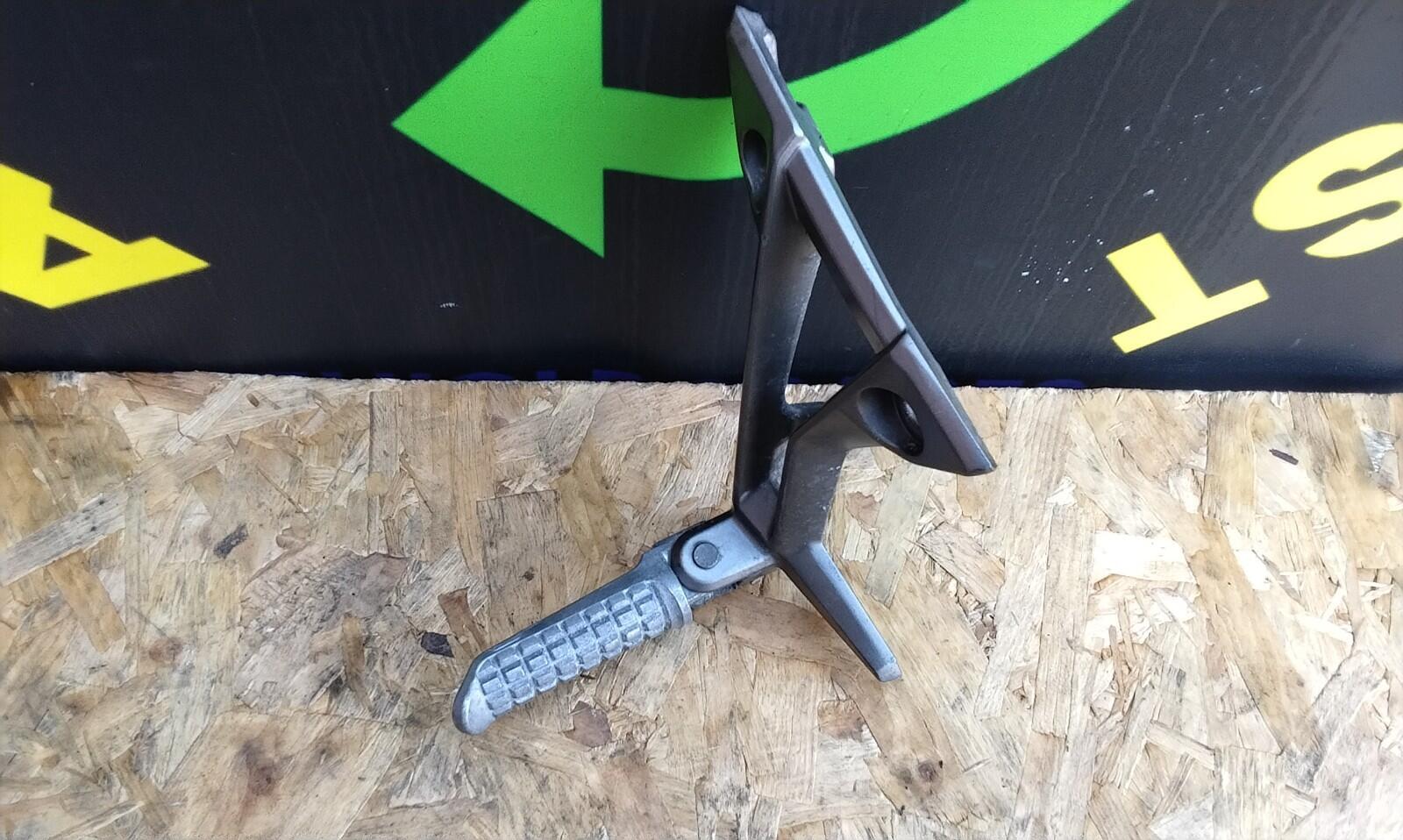 Kawasaki EX300 Ninja Left Side Pillion Foot Peg Rest And Bracket