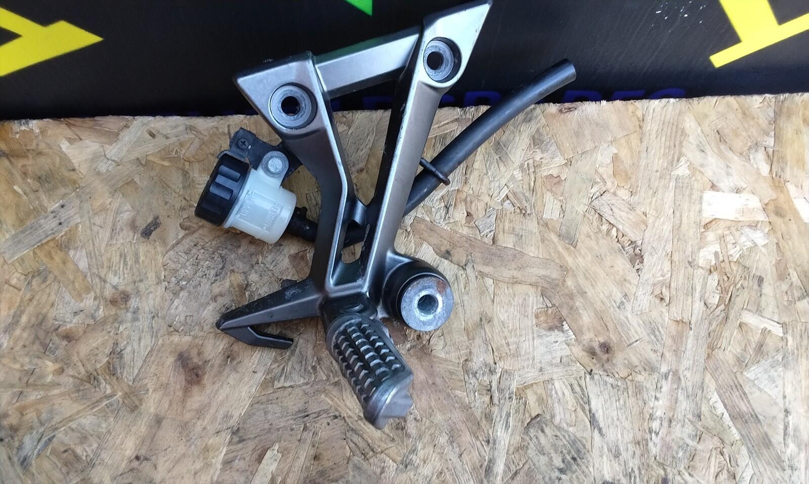 Kawasaki EX300 Ninja Right Side Rear Foot Peg And Bracket Pillion 2013 Brake Res