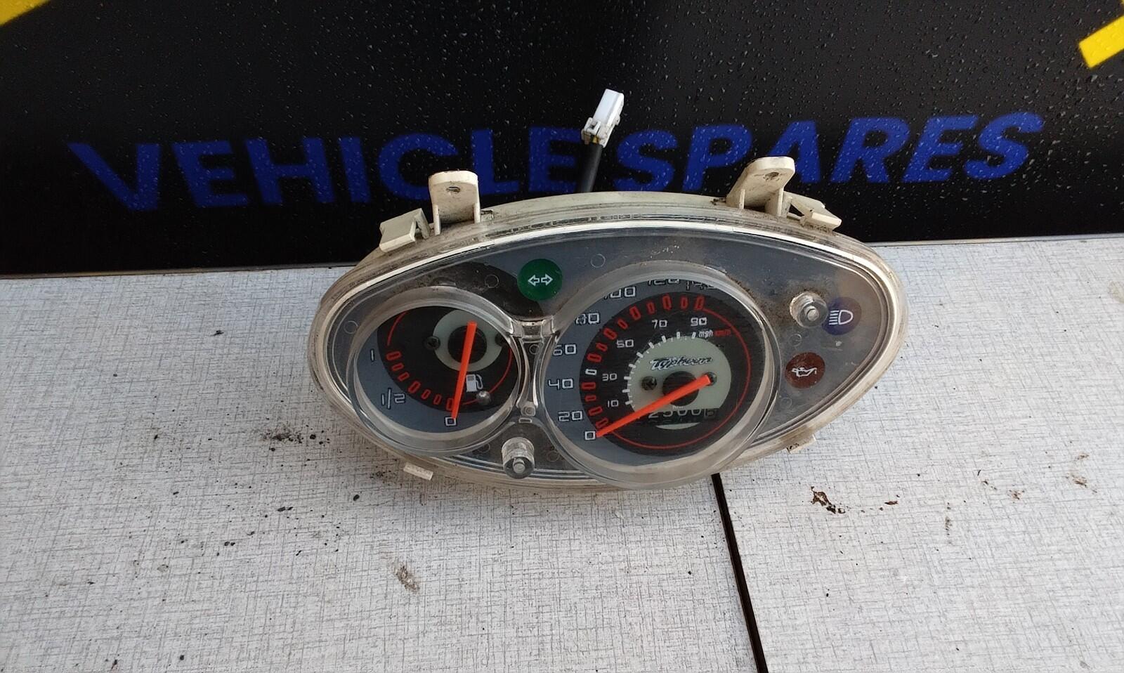 Piaggio Typhoon 125 Instrument Cluster Speedometer Speedo Clocks 2016