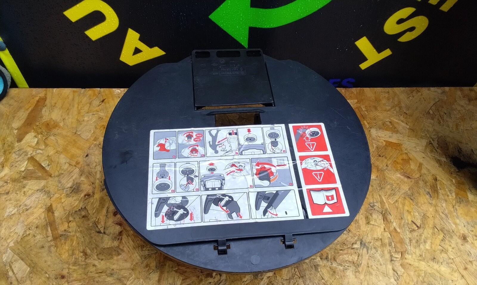 Renault MODUS 2006 Jack Towing Eye Tool Kit In Plastic Tray Clio