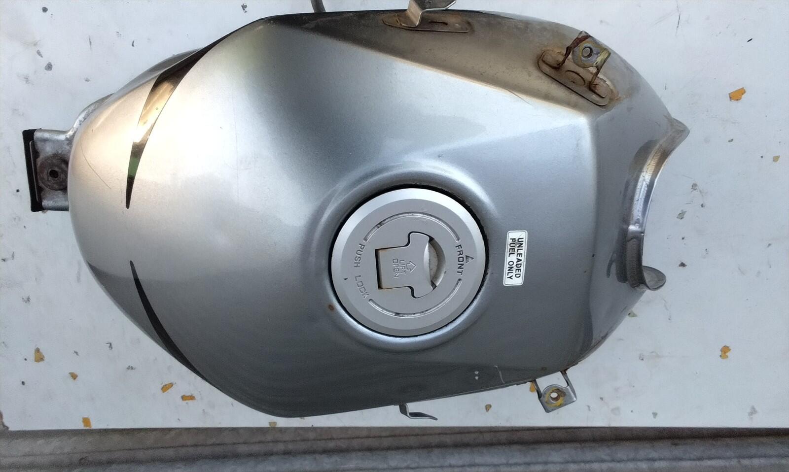Honda CBF125 Fuel Tank Silver 2009