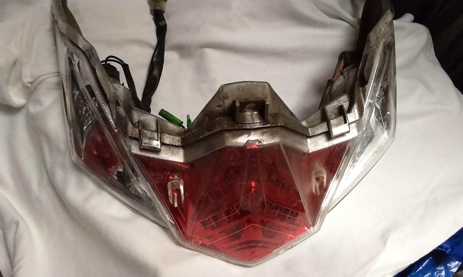 Sym Jet 14 125cc Scooter Rear Brake Light Assembly Unit Indicators Light