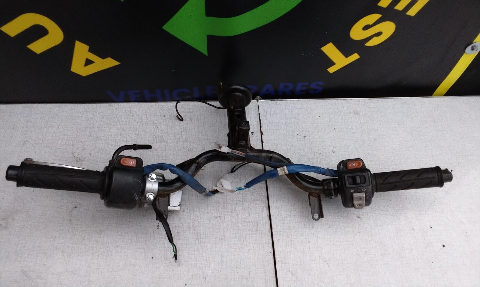 Kymco DJ 50 Scooter Handle Bars With Switches Levers Brake Reservoir 2017