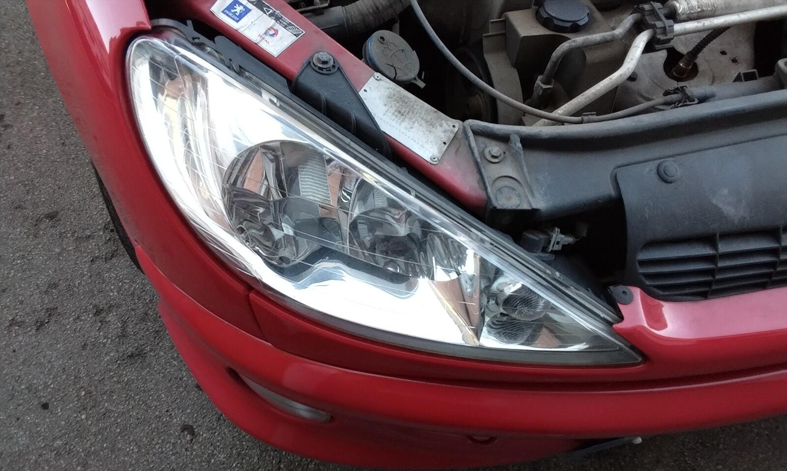 Peugeot 206 2006 Offside Drivers Headlight Assembly Unit