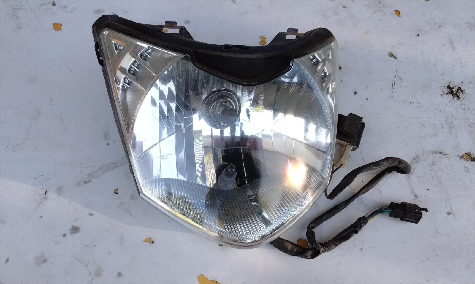 Honda CBF125  2009 HEADLIGHT