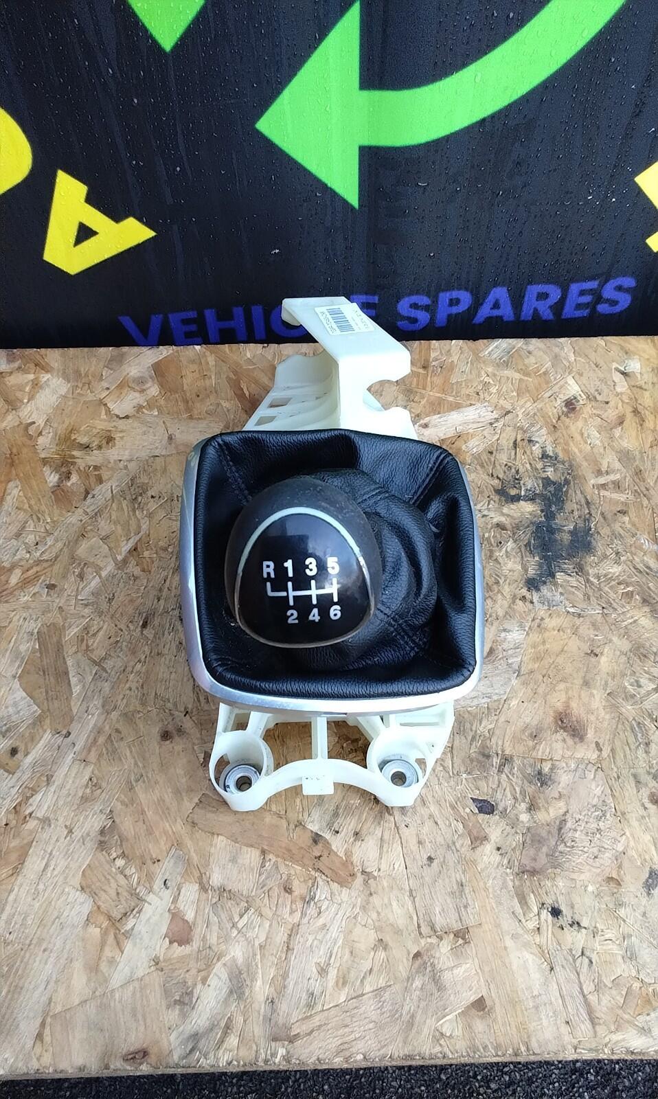 Ford Mondeo MK4 1.6L Diesel 6 Speed Gear Lever With Bracket, Gaitor 2009