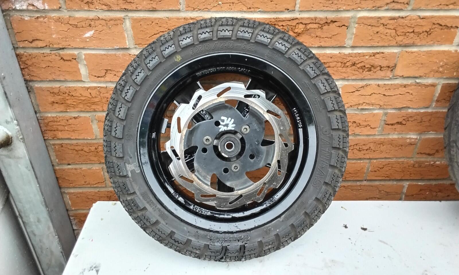 Sym Jet 4 Front Wheel Tyre 120 70 12 With Brake Disc Excellent Tread 2020