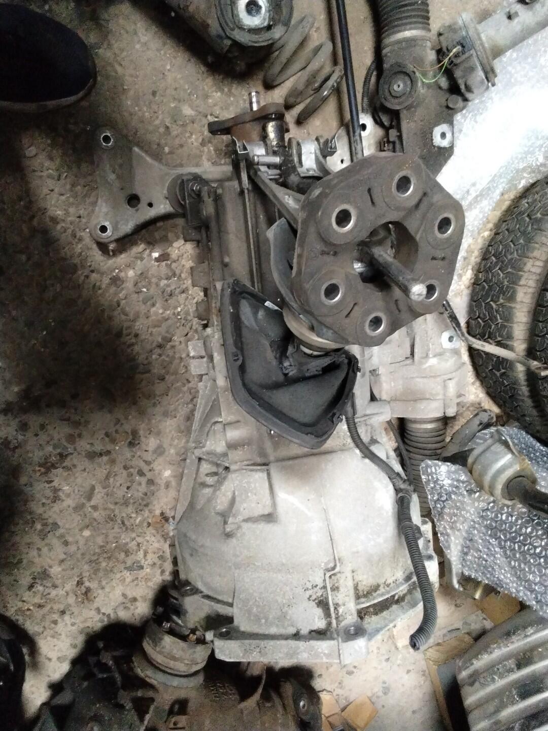 BMW 318 ES Diesel 6 Speed Gearbox 2009