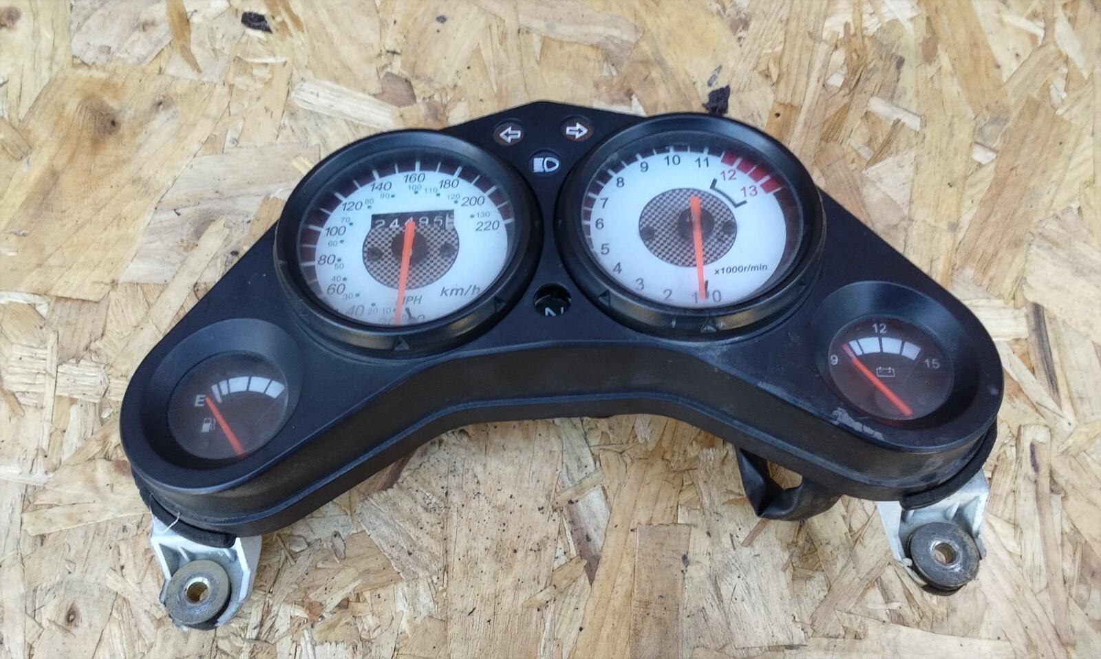 Lexmoto Xtr S 125cc Speedometer Clocks 2014 24495km (15220 Miles)