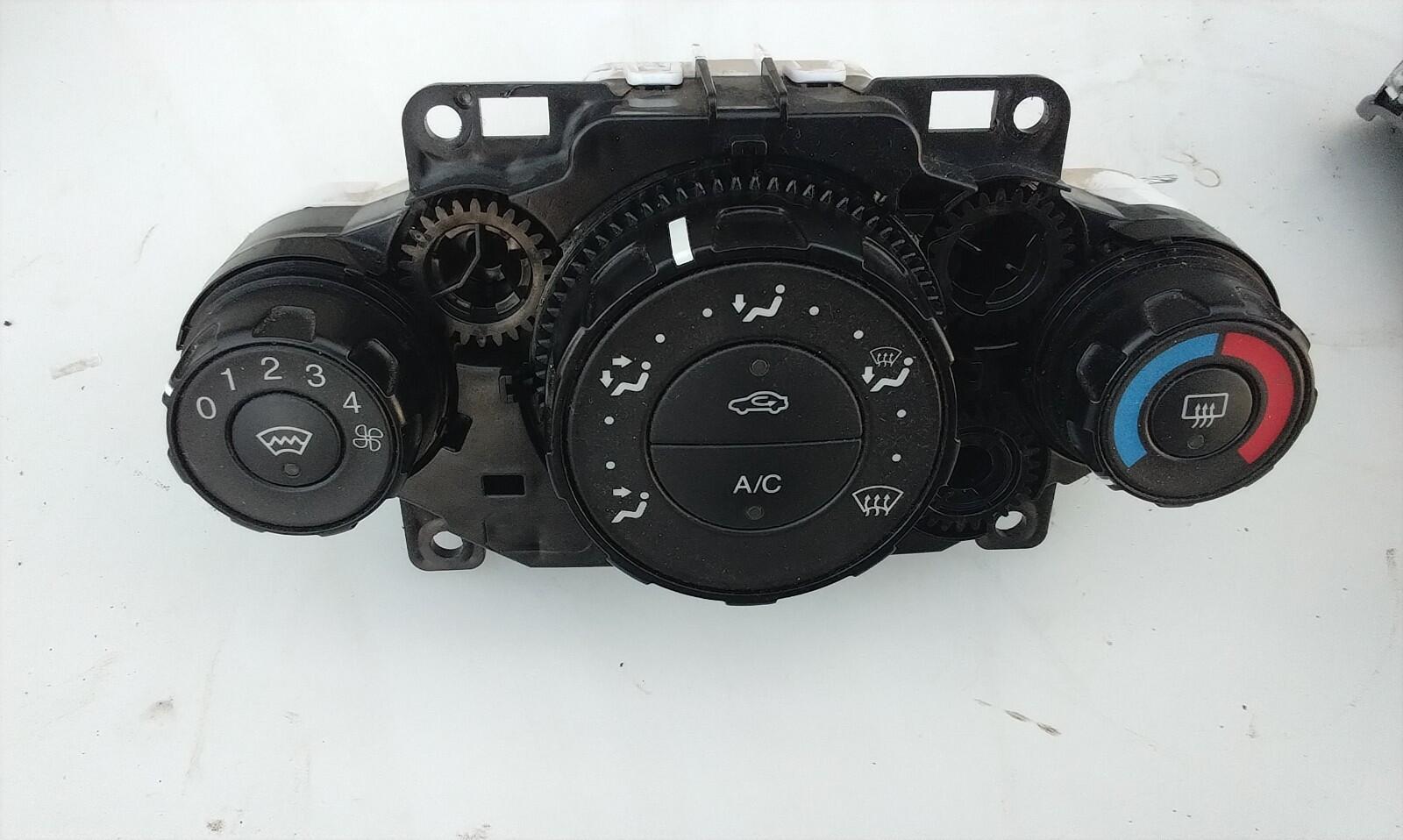 Ford Fiesta Mk7 Heater Control Unit
