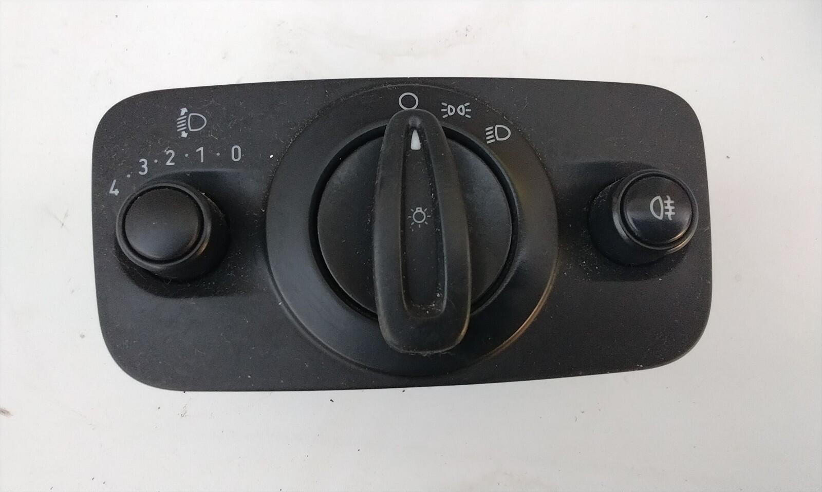 Ford Fiesta Mk7 Head Light Switch