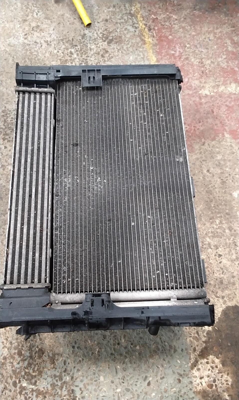 BMW 318 ES Touring Estate 2.0 litre Diesel Radiator Pack E90 E91  2009 320d