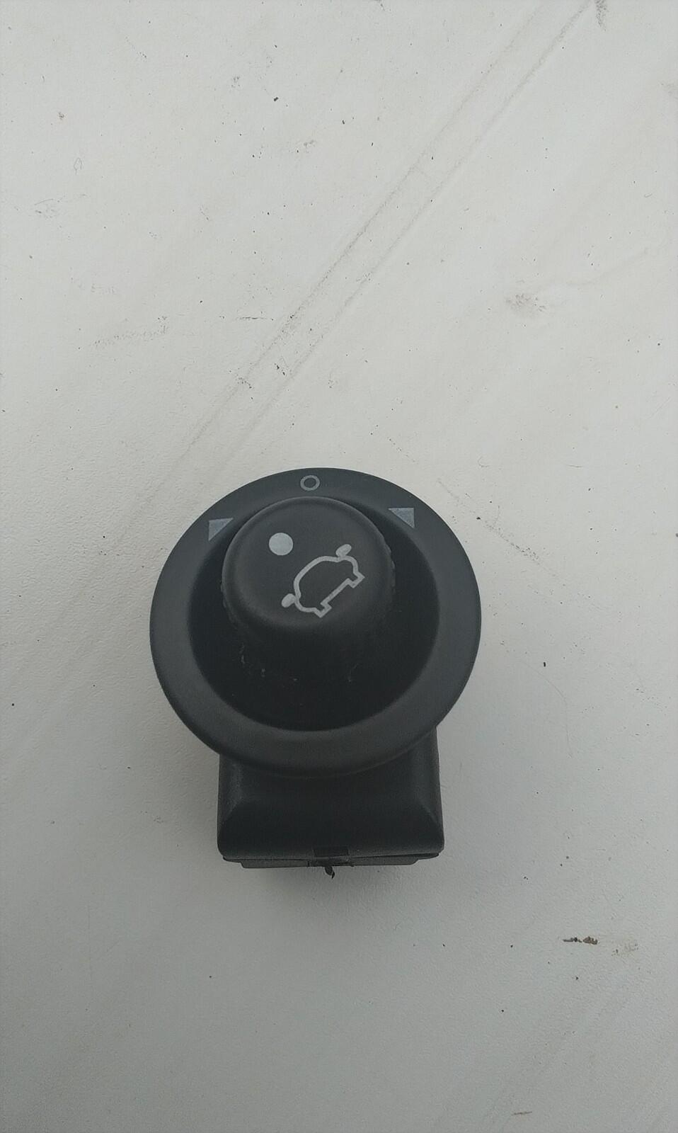 FORD FIESTA MK7 93BG17B676BB ELECTRIC WING MIRROR ADJUSTER SWITCH 2009 TO 2014